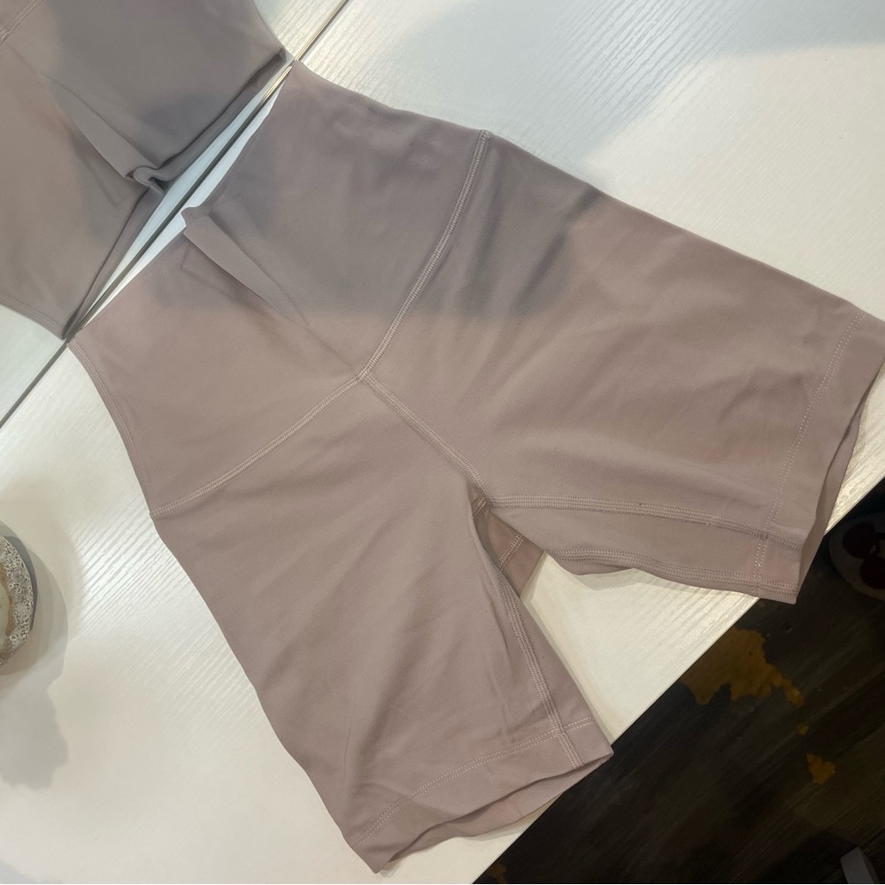 Lululemon align shorts 6”